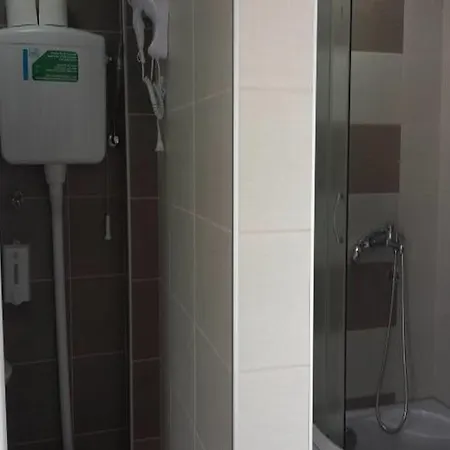 Gros - 2* Leskovac (Jablanica)