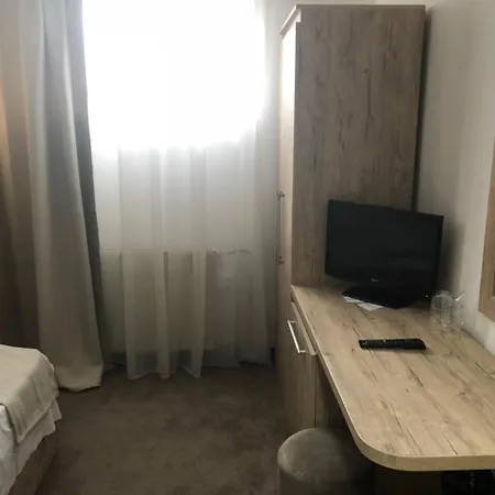 Gros - Leskovac Hotel 2*